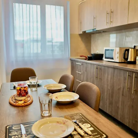Apartman Coresi Luxury Sinuhe Residents For 4 Brassó