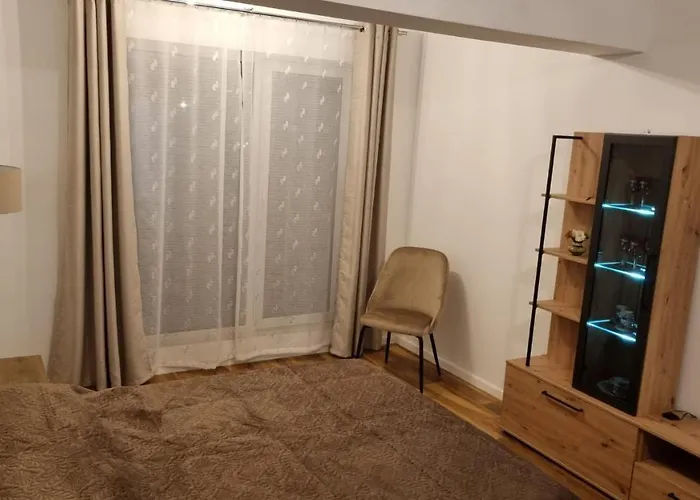 Coresi Luxury Sinuhe Residents For 4 アパート